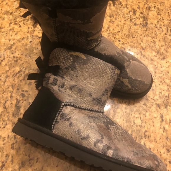 Ugg Australia Boots - Picture 4 of 6